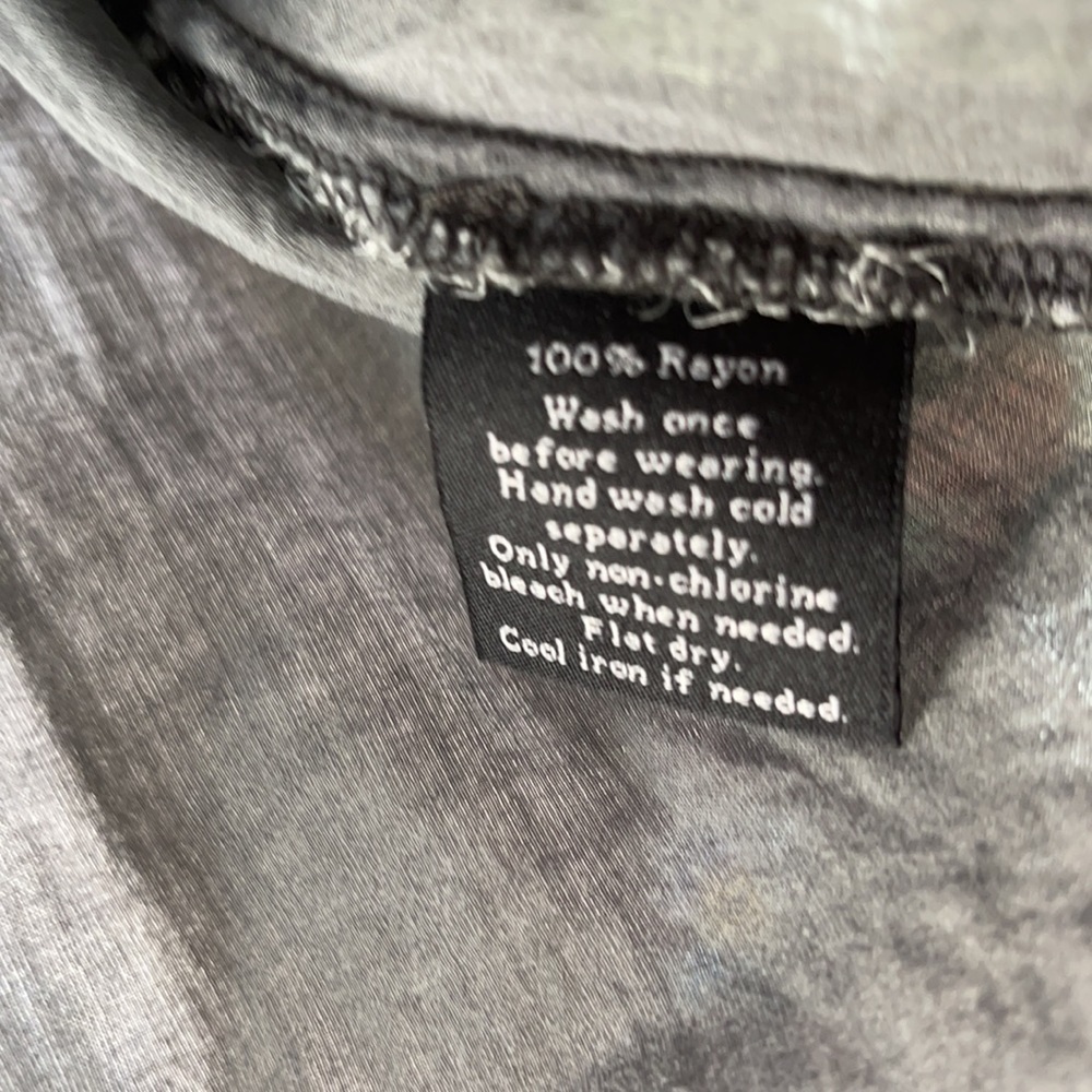 Gorgeous Rock & Republic bell sleeve top S - Picture 5 of 5